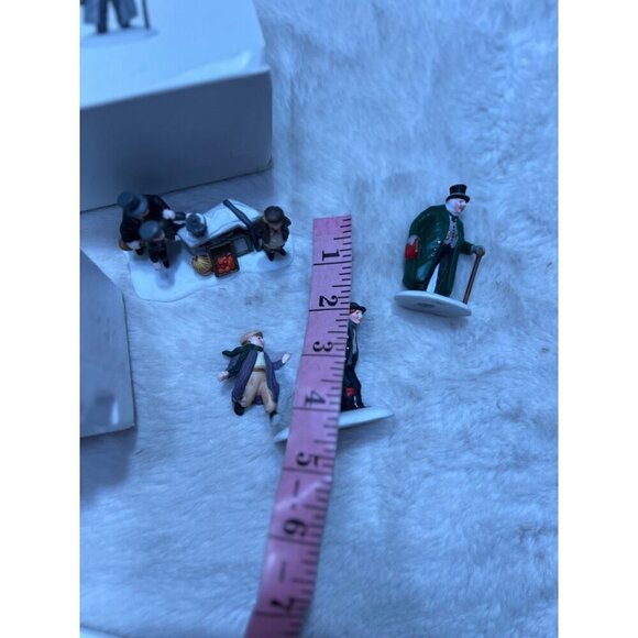 Department 56 Heritage Village Collection Oliver Twist - Picture 6 of 6